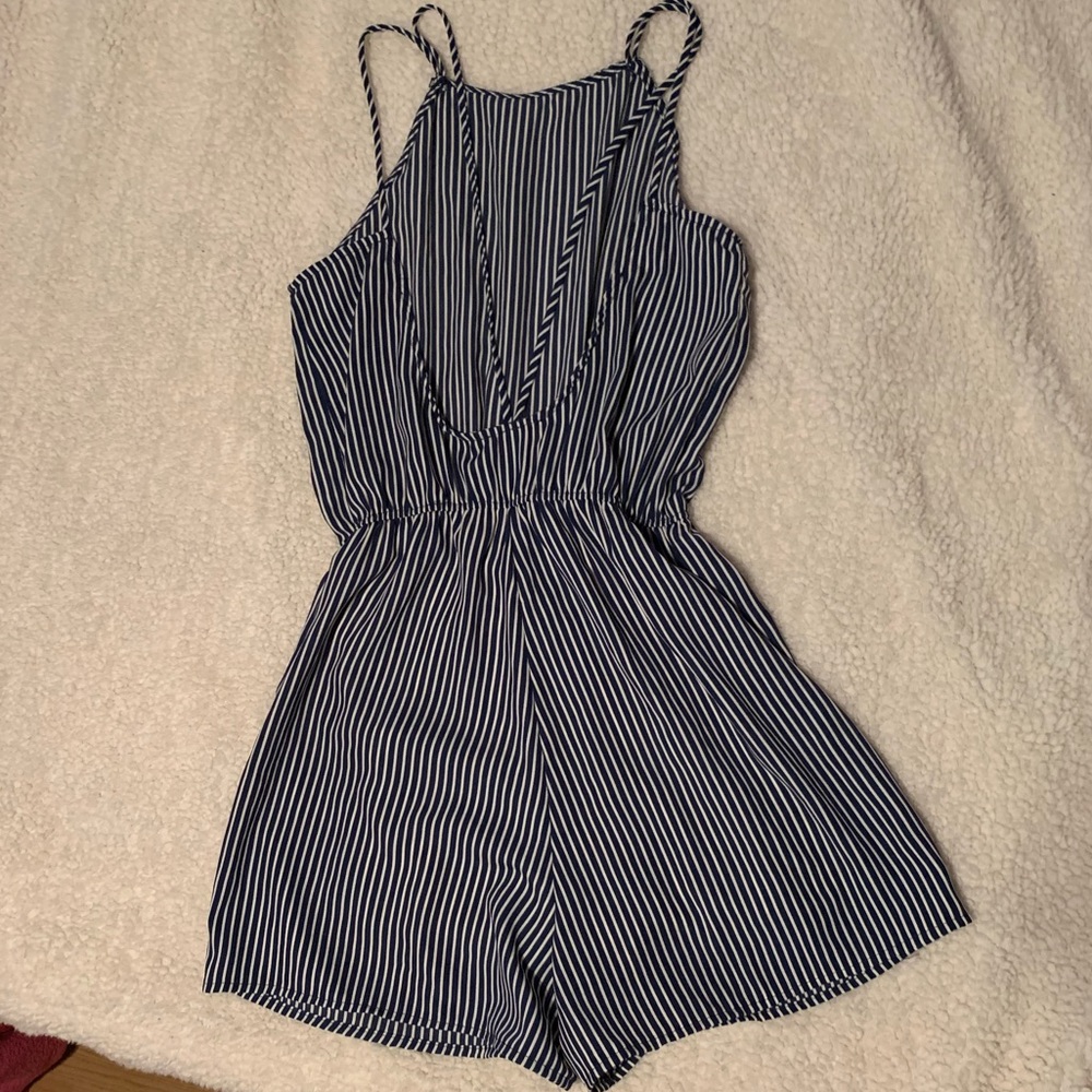 Romper - Picture 2 of 5